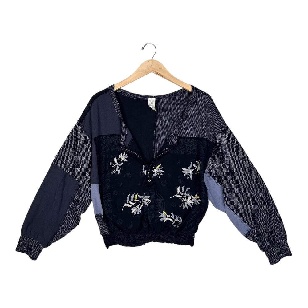 We The Free Blouse Womens Small Black Cropped Embroidered Floral Henley Boho